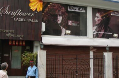 Sunflower Hair and Beauty Salon for Ladies in Kolkata