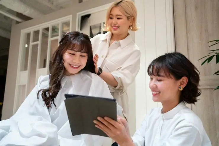Beauty-Parlour-1