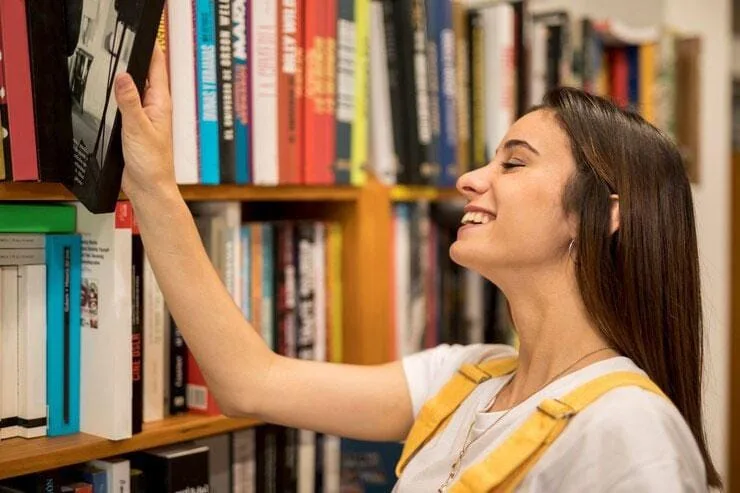 Book-Store-17