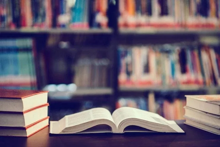 Book-Store-4